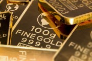 金價大漲！投資者繼續(xù)買入黃金以求避險
