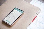 iPhone上的大型免費(fèi)游戲，探索創(chuàng)新與挑戰(zhàn)，智能手機(jī)的多任務(wù)體驗(yàn)，探索創(chuàng)新與挑戰(zhàn)的游戲應(yīng)用