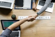 完成上述步驟后，你就已經(jīng)成功注冊了Spotify賬號(hào)。接下來，我們需要打開這個(gè)新注冊的賬戶并開始播放音樂，如何在Spotify上注冊和享受音樂？