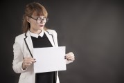 注冊護士如何應對職業(yè)發(fā)展中的挑戰(zhàn)與機遇，護士職業(yè)發(fā)展攻略，挑戰(zhàn)與機遇的應對之道