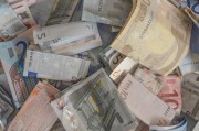 機(jī)構(gòu)：英國國內(nèi)銀行相對不受全球貿(mào)易沖擊影響