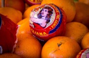 泉陽泉：公司產(chǎn)品為預(yù)包裝食品，而非散裝食品