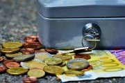 如何理解炒黃金的過夜風(fēng)險？這種理解對投資決策有何幫助？