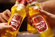 重慶啤酒營收凈利雙降仍慷慨分紅，深陷合同糾紛高端化受阻
