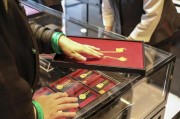 老鋪黃金又漲價(jià)了！這次是耳釘?shù)鹊蛢r(jià)產(chǎn)品，2個(gè)月前剛漲過