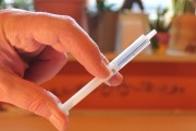 冒充醫(yī)院專家會受到哪些法律處罰？冒充專家對醫(yī)療行業(yè)有哪些負面影響？