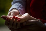 揭秘定制婚戒網(wǎng)站排名，如何挑選心儀的珠寶伴侶，定制婚戒網(wǎng)站大揭秘，挑選珠寶伴侶指南