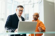 服務業(yè)復蘇助力 歐元區(qū)12月商業(yè)活動下滑趨勢緩解