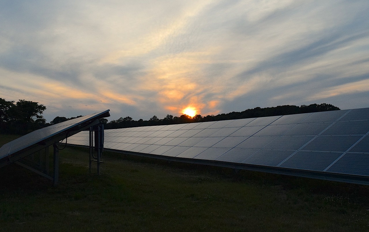 光伏設備：分析師表示2024年1~5月逆變器出口達62.7GW 同比增長56%