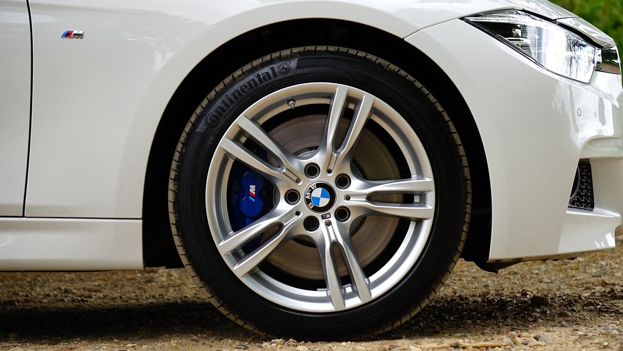 汽車專業(yè)網(wǎng)站排名，揭秘汽車行業(yè)信息平臺(tái)的實(shí)力榜單