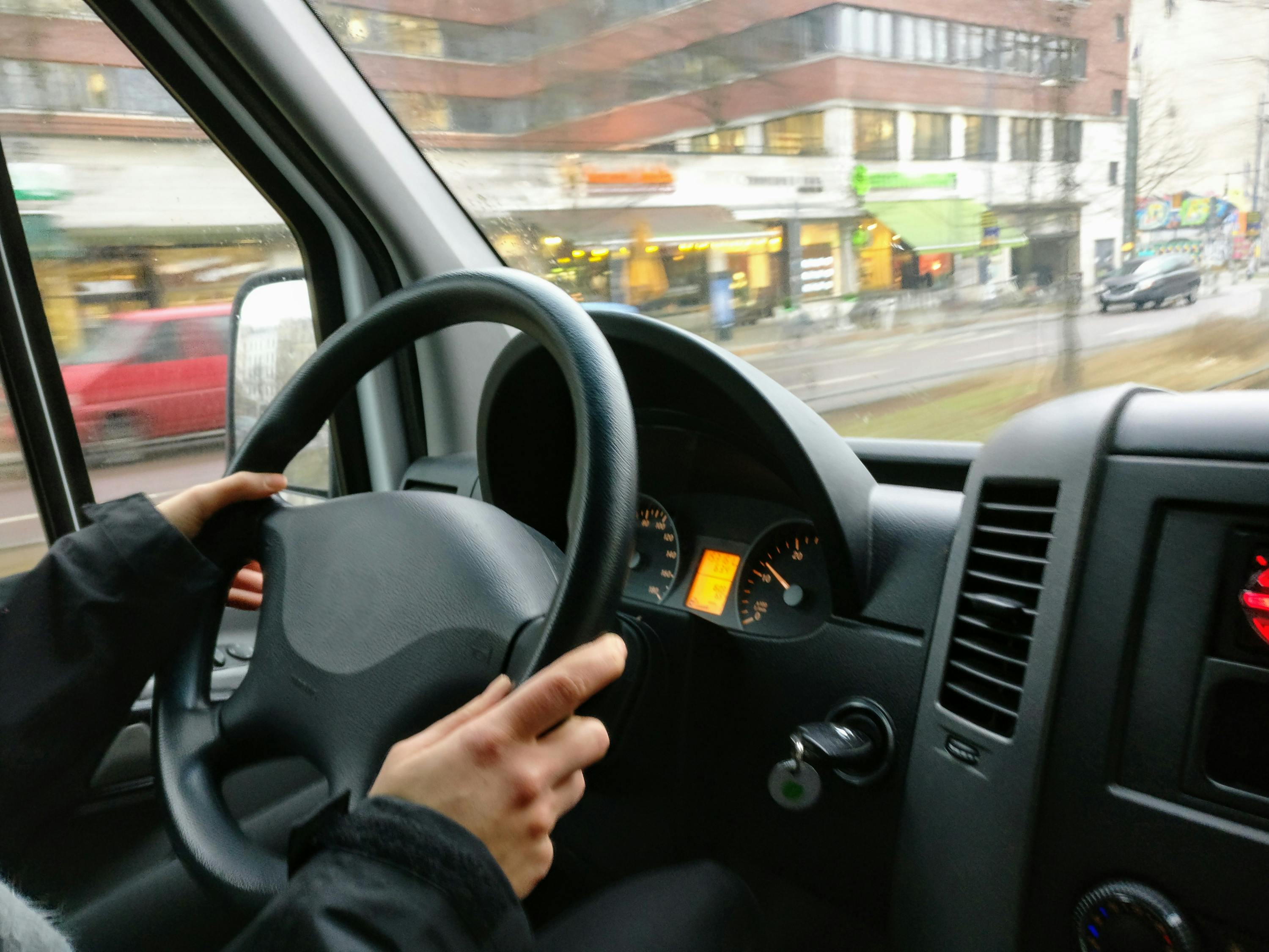 嘀嘀快車司機(jī)注冊(cè)指南，輕松成為職業(yè)駕駛員