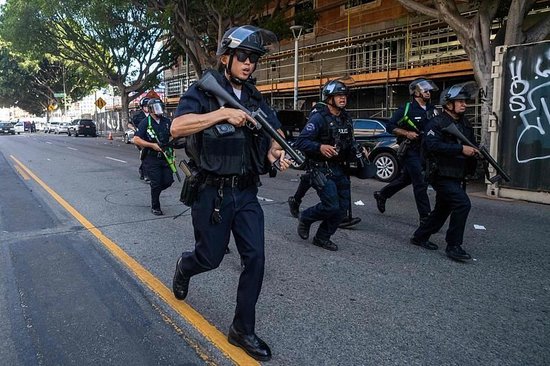 美國加州州長將就國民警衛(wèi)隊部署問題對政府提起訴訟