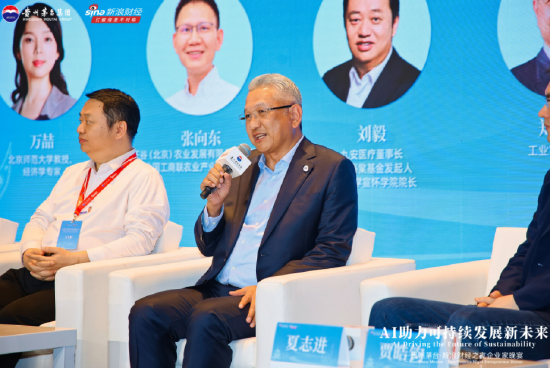 工業(yè)富聯(lián)董事長鄭弘孟：希望用AI制造所有東西，“努力再活10年，你會長生不老”
