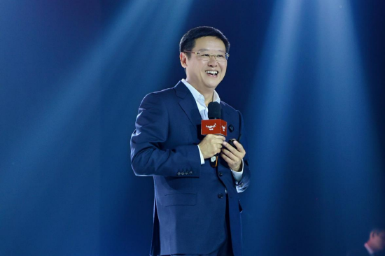 珍酒李渡吳向東直播首秀全網(wǎng)最熱，牛市啤酒重磅上新